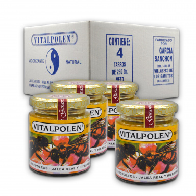 Caja de VitalPolen 4x250 g. Vitalpolen® es el resultado de conjugar jalea real, propóleos, polen de abejas, hierbas silvestres y miel pura seleccionada.
